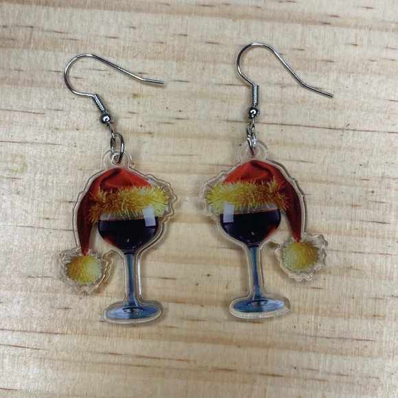 Christmas Hat Wine Glass Acrylic Dangle Drop Earrings Festive Holiday 1 1/4in - Picture 1 of 4